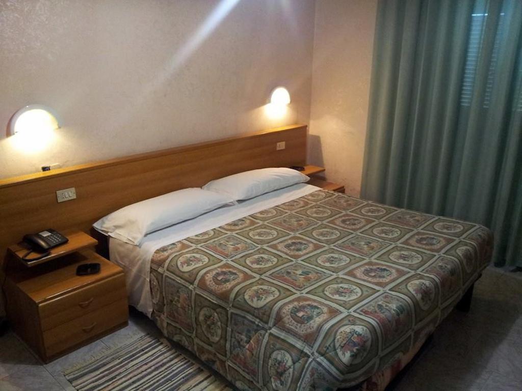 מילאנו Hotel Acapulco חדר תמונה